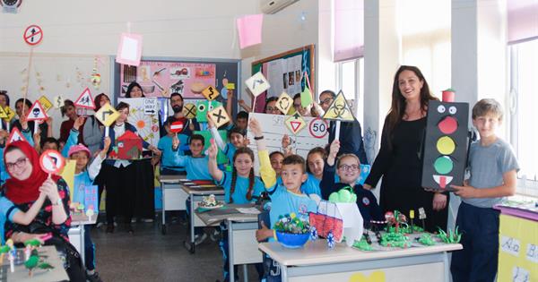 EMU Donates English Traffic Safety Themed Projects to Yeni Erenkoy Primary School